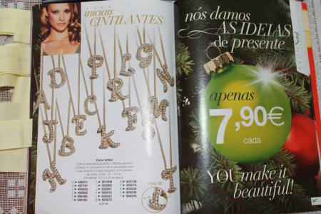Colar com letras , 7,90€ cada